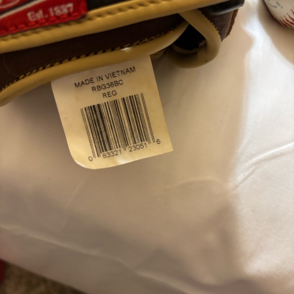 Rawlings Brown and Tan Baseball Glove - Picture 5 of 6